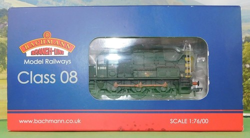 Bachmann 117 class 08 - class,