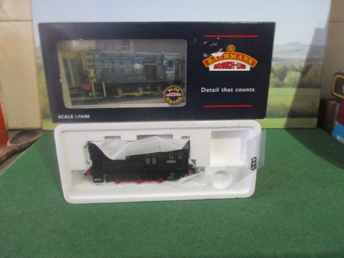 Bachmann class diesel - 08,